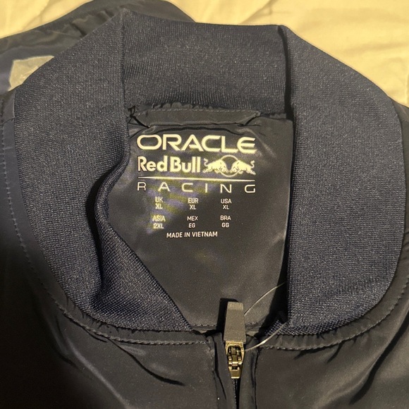 Oracle Red Bull Racing Jacket - Picture 4 of 7